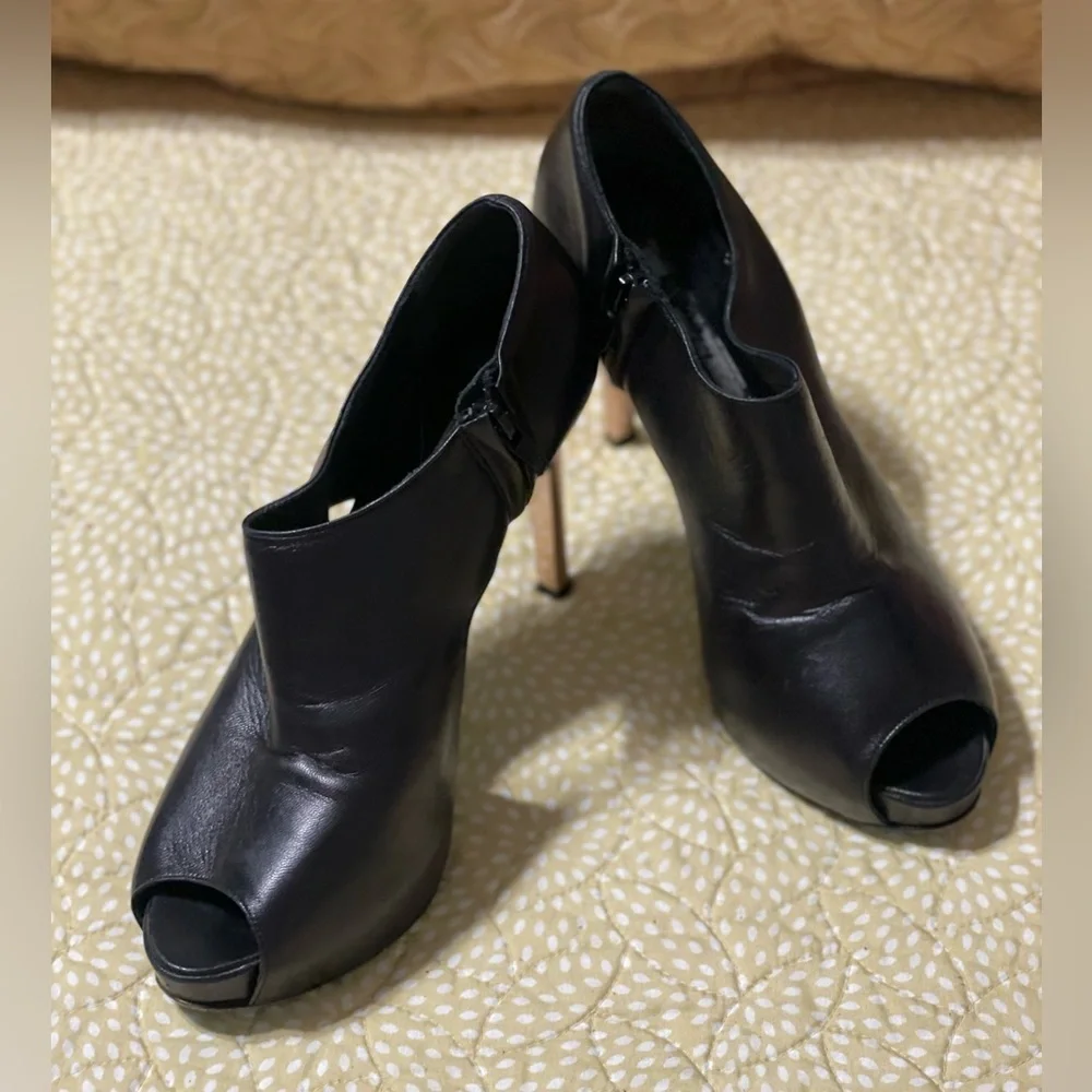 Ruthie Davis Black Peep-Toe Ankle Boots stiletto size 37